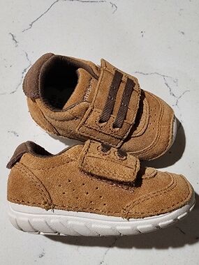 Stride Rite Soft Motion Suede Velcro Baby Sneakers, Brown, 3M